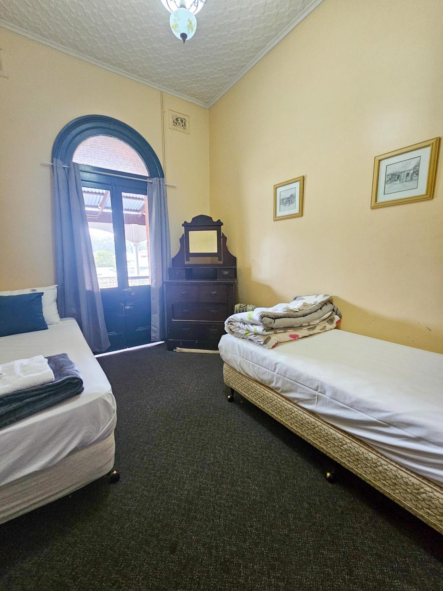 Bellbird Hotel Сесснок Екстер'єр фото